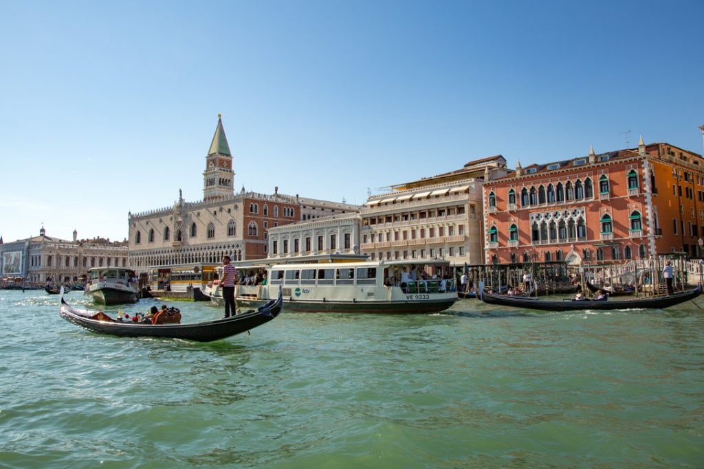 gondel in Venetië
